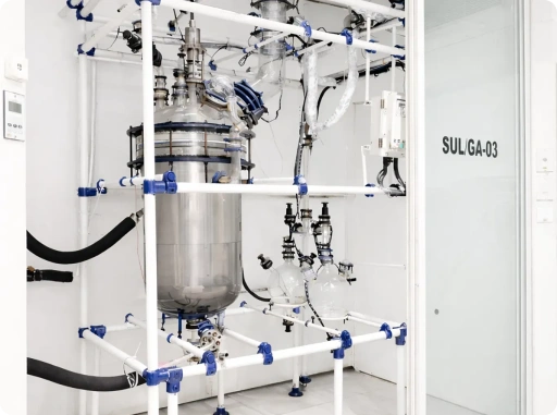 Stainless steel chemical reactor system used for sustainable pharmaceutical and green chemistry synthesis in a laboratory