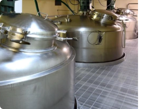 Stainless steel reactors used for GMP-compliant pharmaceutical formulation and drug manufacturing